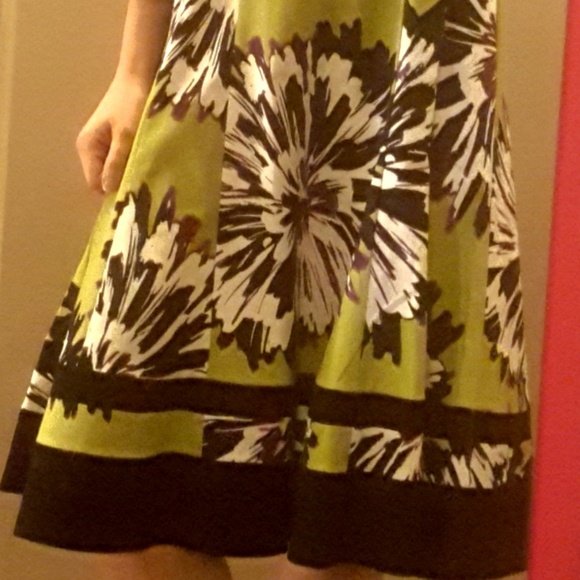 GORGEOUS AND BOLD - Picture 2 of 5